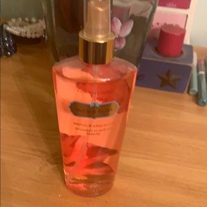 Victoria secrets. Such a flirt !